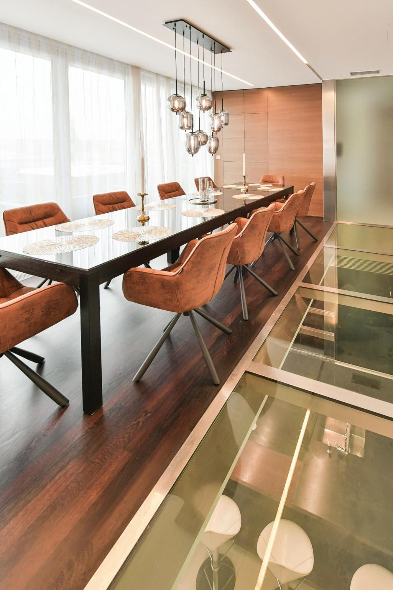 Presidential Penthouse, 303m2, Jacuzzi On Terrace, Sauna, 6bdrm, 4bthrm, Ac, Lift Apartmán Praha