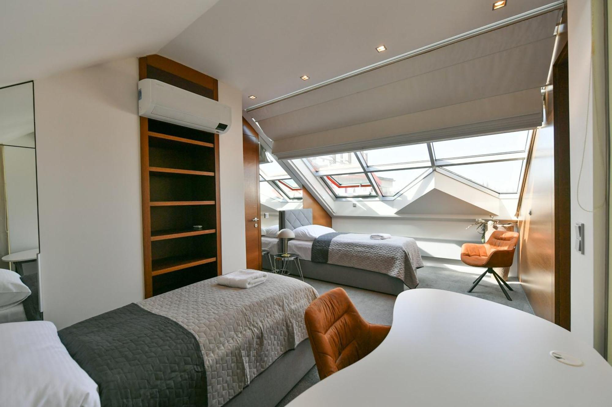 Presidential Penthouse, 303m2, Jacuzzi On Terrace, Sauna, 6bdrm, 4bthrm, Ac, Lift Apartmán *
