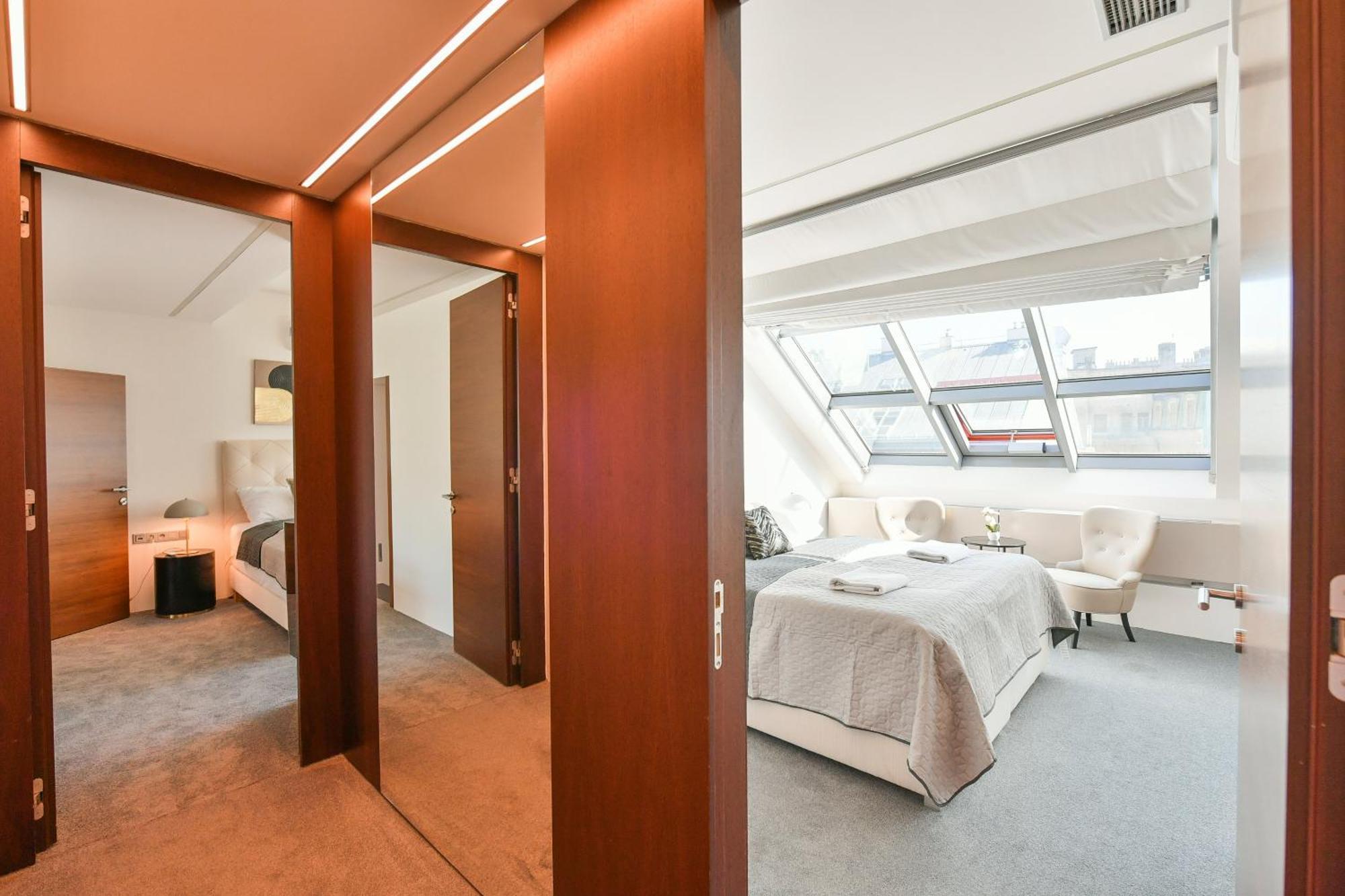 Presidential Penthouse, 303m2, Jacuzzi On Terrace, Sauna, 6bdrm, 4bthrm, Ac, Lift Apartmán *