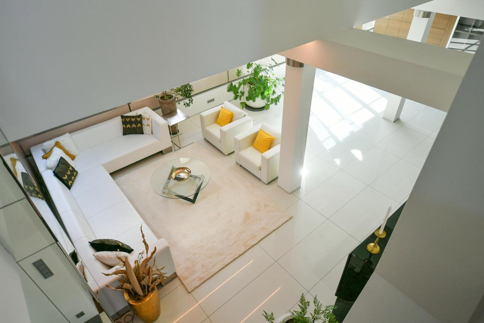 Presidential Penthouse, 303m2, Jacuzzi On Terrace, Sauna, 6bdrm, 4bthrm, Ac, Lift * Praha